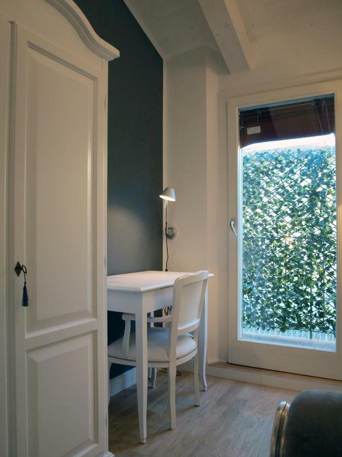 Cosmopolitan Central Rooms Болонья Екстер'єр фото